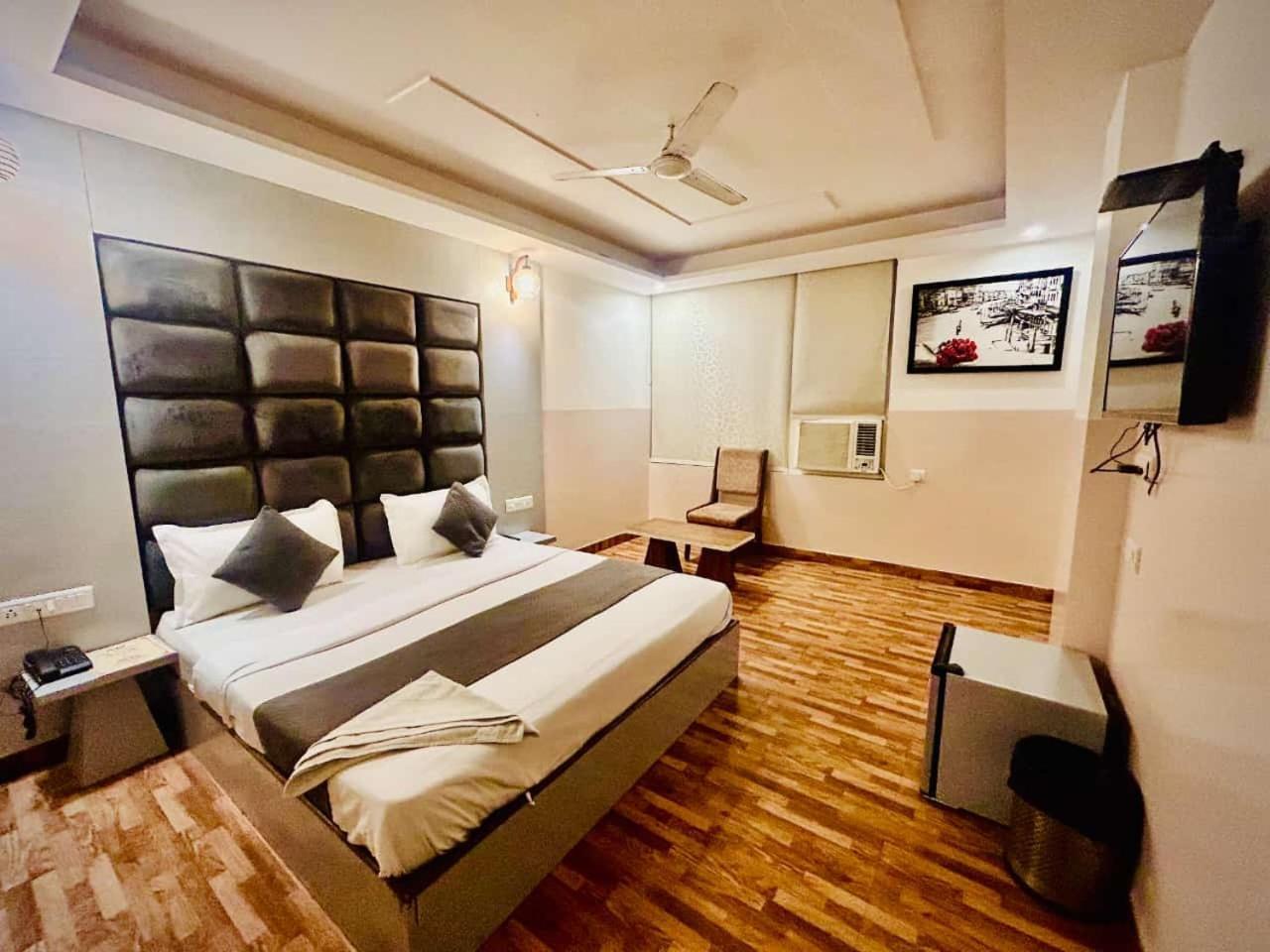 Hotel Airport City New Delhi Ngoại thất bức ảnh