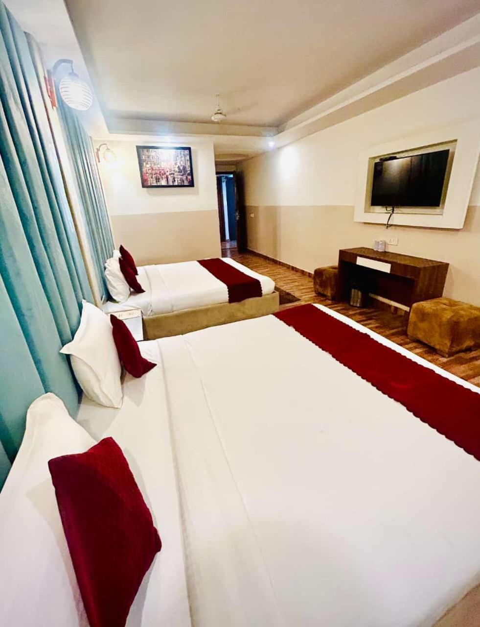 Hotel Airport City New Delhi Ngoại thất bức ảnh